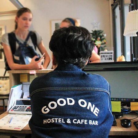 הוסטל בנגקוק Good One Poshtel & Cafe Bar מראה חיצוני תמונה